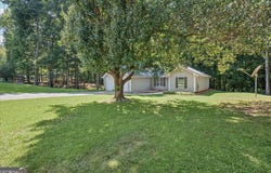 176 Chipper Lane, Rockmart, GA 30153