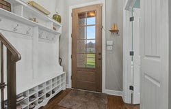 9082 OAKVALE Dr, Cordova, TN 38016