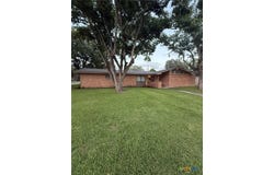 546 Willowick Drive, Port Lavaca, TX 77979