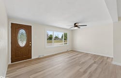 90 Seymour Avenue, Garner, IA 50438