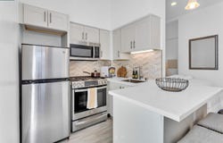 410 Webster St, Oakland, CA 94607
