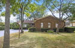 8540 Candlelight Drive E, Willow Springs, IL 60480