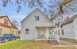 3305 Roanoke Avenue, Cleveland, OH 44109