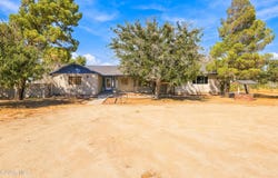 8327 W Avenue I, Lancaster, CA 93536