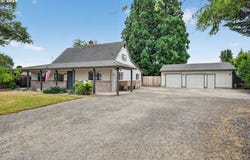 807 SE 4TH St, BattleGround, WA 98604