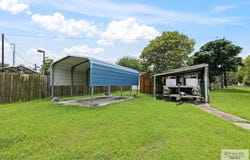 9 INDIAN LAKE DR., INDIAN LAKE, TX 78566