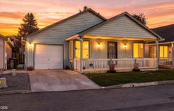 803 Bower Lane, Grants Pass, OR 97527