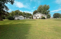 2002 IL Highway 15, Fairfield, IL 62837
