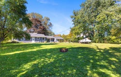 452 Riverview Dr, Grafton, WI 53024