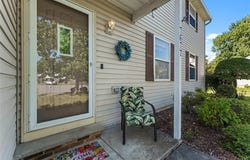 7677 Glenview Drive, Syracuse, NY 13212