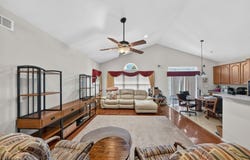 14 Daulton Dr, Franklin Twp., NJ 08873-6046