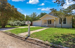 415 Elm St, Seguin, TX 78155