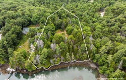 18 Birches Drive, Boothbay, ME 04537