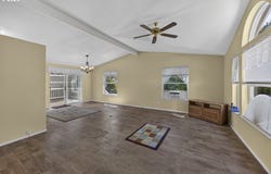 506 ROBIN Ln, Florence, OR 97439