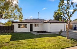 3298 Claremont Avenue, Clovis, CA 93611