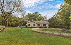 525 Cedar Hill Lane, Marshfield, MO 65706