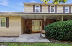 90 STEFFIE Drive, MOUNT WOLF, PA 17347