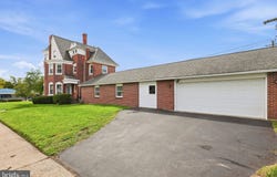 300 S BROAD Street, LANSDALE, PA 19446