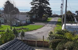 265 S HAZEL St, Brookings, OR 97415
