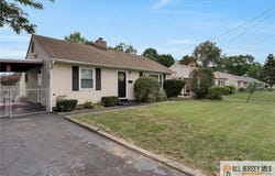 21 Louis Avenue, Middlesex, NJ 08846