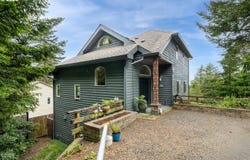 5015 GRAND Ave, Oceanside, OR 97134