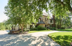 4576 Granger Road, Akron, OH 44333