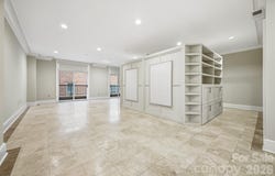 21 Battery Park Avenue, Asheville, NC 28801