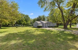 5433 Willow Avenue, Raytown, MO 64133