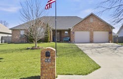 930 Brookside Drive, Marshfield, MO 65706