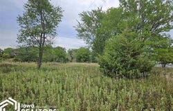1751 Iris Avenue, Fairfield, IA 52556