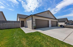 12055 / 12057 W Shadow Lakes St, Maize, KS 67205-5261