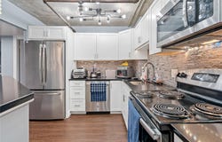 400 E COLONIAL Drive, ORLANDO, FL 32803