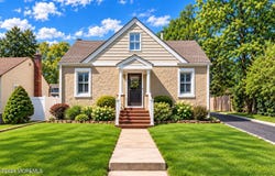 542 Clinton Avenue, Belford, NJ 07718