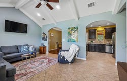 126 King St, Bastrop, TX 78602