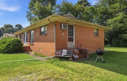 1304 Peggy Ann Drive, Murray, KY 42071