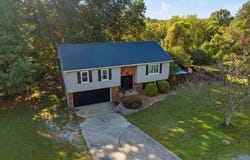 173 Celeste Ln., Madisonville, KY 42431