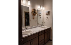 5400 S Eastwind Ave, Sioux Falls, SD 57108