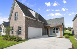 5018 Stonewater Dr, Gonzales, LA 70737