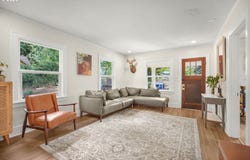 122 ROCK St, Silverton, OR 97381