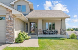 930 Aspen Circle, Watertown, MN 55388