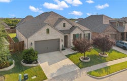 1124 Walker Way, Aubrey, TX 76227