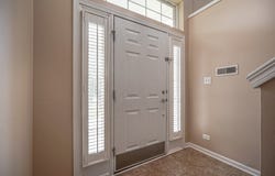 2406 NEUBAUER Circle, Lindenhurst, IL 60046