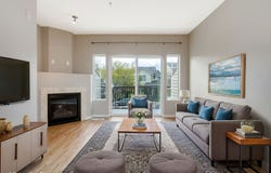 324 NE EDGEWAY Dr, Hillsboro, OR 97006