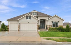 2818 NE 102nd Street, Kansas City, MO 64155