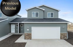 1560 47th Loop SE, Minot, ND 58701