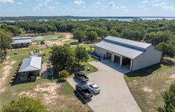 1639 Bloomfield Road, Valley View, TX 76272