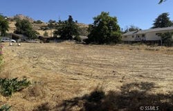 Pine St, Wofford Heights, CA 93285