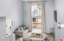 11150 Glenoaks Blvd, Los Angeles, CA 91331