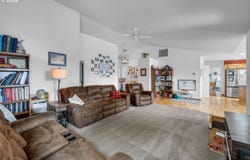2085 SE SAGEBRUSH Dr, Madras, OR 97741