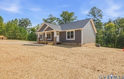 12853 White Oak Road, DeWitt, VA 23840